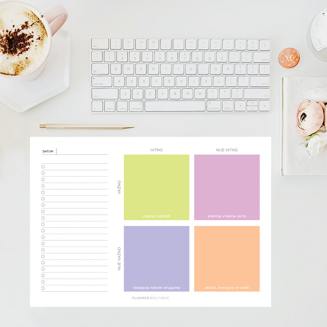 Stolni planer Eisenhowerova matrica, lifestyle fotka sa tipkovnicom i šalicom kave, planner boutique